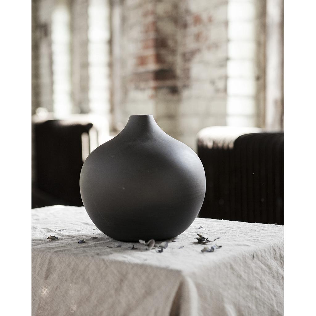 Vase Fröbacken large dark grey von Storefactory