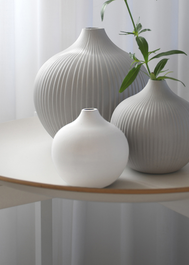 Vase Fröbacken small white von Storefactory